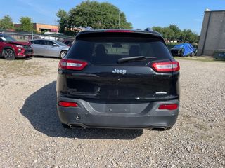 2016 Jeep Cherokee Latitude - Exterior Rear Center Image